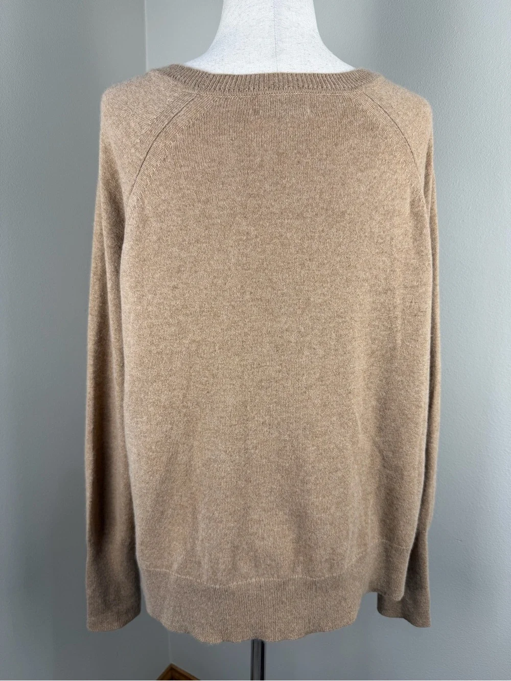 J.Crew 100% Cashmere Sweater Tan Camel Crewneck Pullover Size M